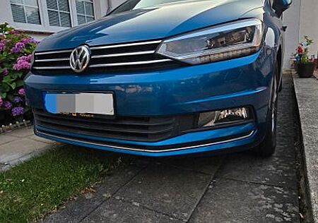 VW Touran Volkswagen 2.0 TDI Highline 7 Sitze Pano.