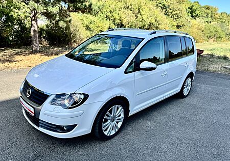 VW Touran Volkswagen Freestyle