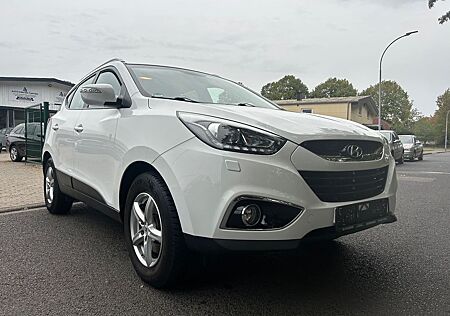 Hyundai ix35 Trend 2WD*PDC*SHZ*AHK*TÜV NEU