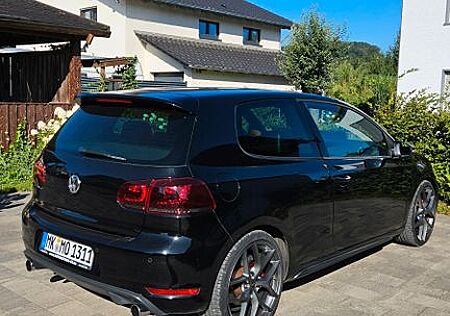 VW Golf Volkswagen 2.0 TSI GTI GTI