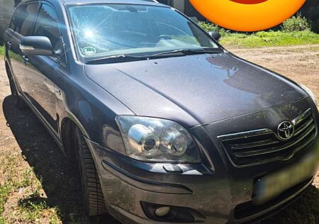 Toyota Avensis Combi Executive 2,2-l-D-CAT Executive