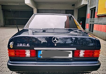 Mercedes-Benz 190 E