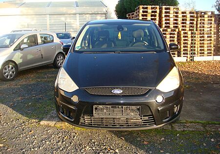 Ford S-Max Titanium* EURO 4* 7- SITZER*6-Gang*