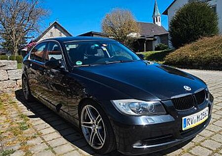 BMW 325i - E90