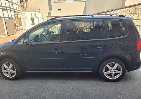 VW Touran Volkswagen 2.0 TDI LIFE BlueMotion Technology LI...