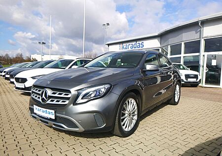 Mercedes-Benz GLA 200 >AUT/AHK/NAV/KAM/LED-Licht/LEDER<