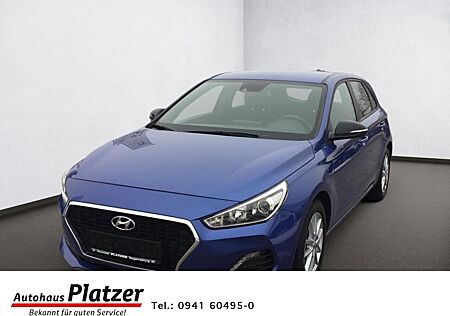 Hyundai i30 1.4 Passion RFK & PDC, SZH, LKRHZ, Apple Car