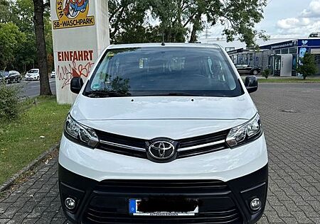 Toyota Pro Ace Proace (Verso) 1,5-l-D-4D 88kW L1 Family Family