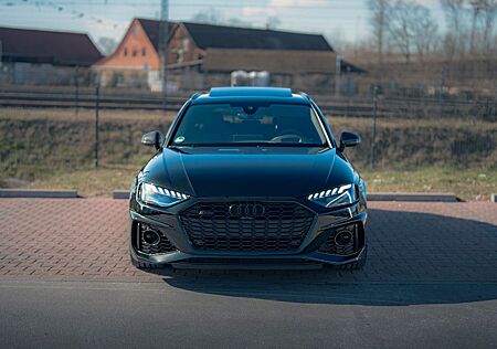 Audi RS4 2.9 TFSI Avant + Keramikversiegelung