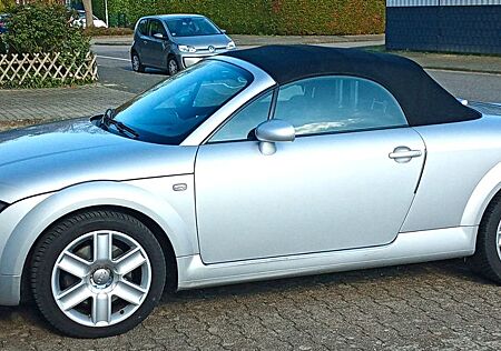 Audi TT Roadster 1.8T 120KW -