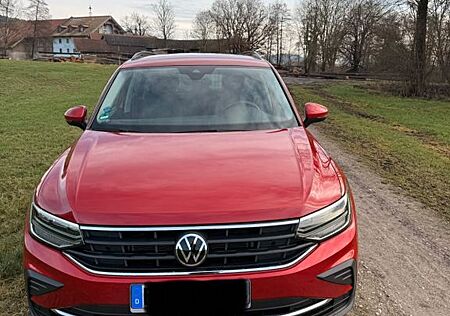 VW Tiguan Volkswagen 1.5 TSI OPF DSG Life Life