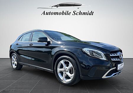 Mercedes-Benz GLA 200 GLA -Klasse Urban++LED++Kamera++WENIG KM