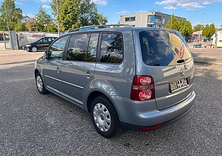VW Touran Volkswagen Highline