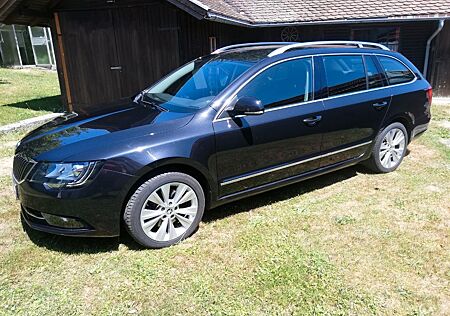 Skoda Superb 2.0 TDI 125kW G tec DSG Ambition Comb...