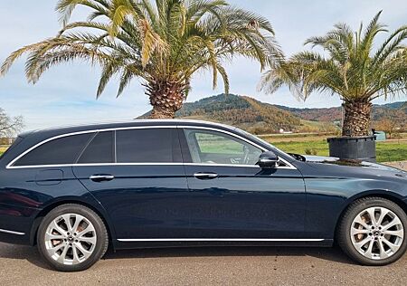 Mercedes-Benz E 400 4Matic/BURMESTER/HEAD UP/ DISTRONIC/TOP