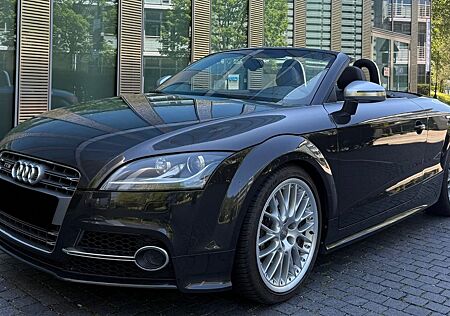 Audi TT Coupe/Roadster 2.0 TFSI TTS Roadster quattro