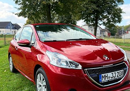 Peugeot 208 1.2 Allure PureTech 110 STOP & START Allure