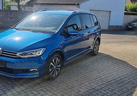 VW Touran Volkswagen 1.5 TSI DSG United 7 Sitze LED AHK
