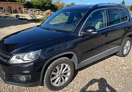 VW Tiguan Volkswagen 2.0 TSI DSG 4MOTION Sport & Style Spo...