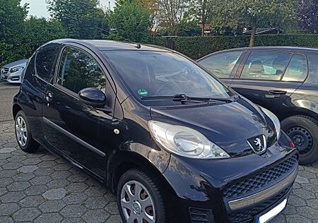 Peugeot 107 Schwarz Filou