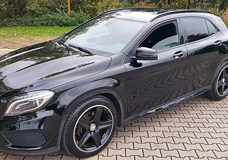 Mercedes-Benz GLA 180 AMG Line Automat UNFALLFREI