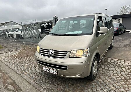 VW T5 Transporter Volkswagen T5 Caravelle lang 2.5 TDI 9 SEATS