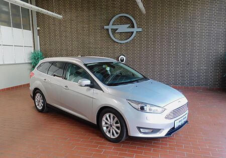 Ford Focus Turnier Titanium-AT/Xenon/Navi/AFL