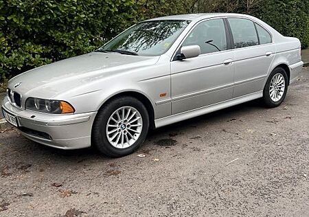 BMW 520i e39