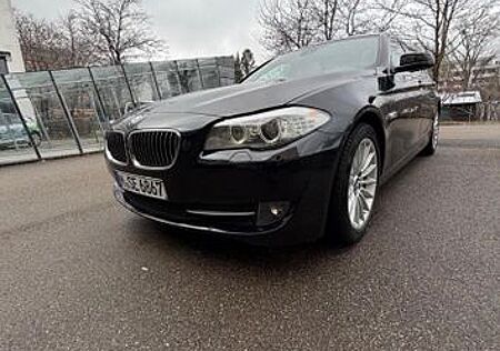 BMW 528i -
