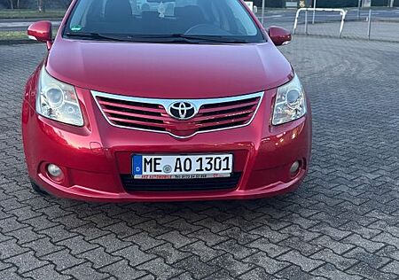 Toyota Avensis 2,0-l-D-4D Team Team