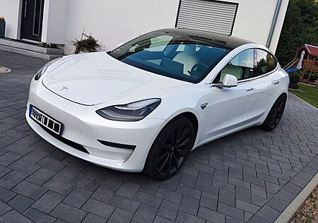 Tesla Model 3 Performance - Allradantrieb mit Dual...