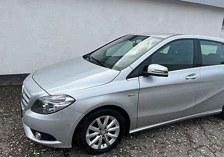 Mercedes-Benz B 180 CDI BlueEFFICIENCY -