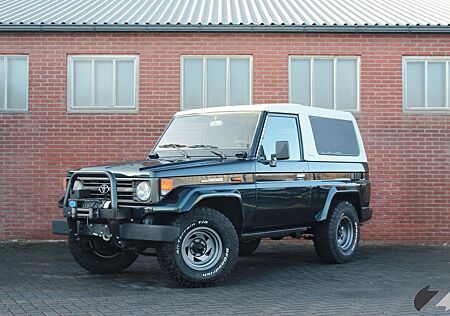 Toyota Land Cruiser LandCruiser 70 4.2 LX Blind Van FRP