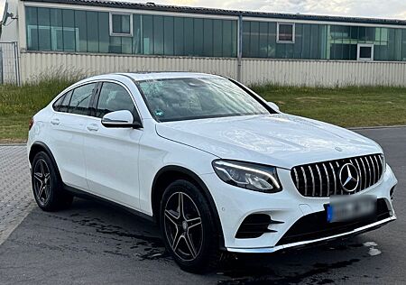 Mercedes-Benz GLC 220 d 4MATIC AMG Line Coupé Autom. AMG Line