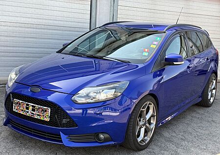 Ford Focus Turnier ST / TÜV/ Voll-Ausstattung
