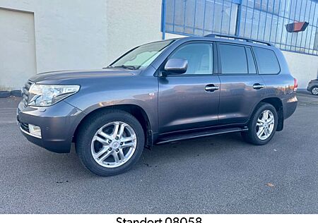 Toyota Land Cruiser 200 Basis