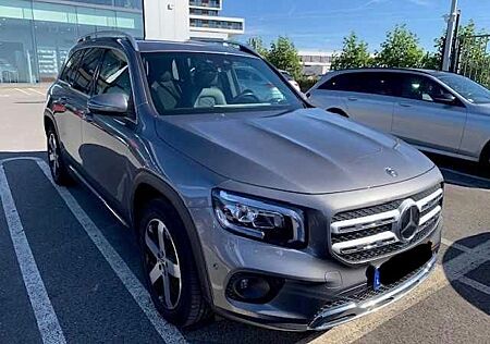 Mercedes-Benz GLB 200 GLB d