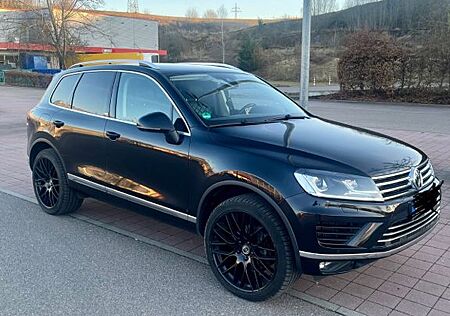 VW Touareg Volkswagen 3.0 V6 TDI SCR Tiptronic Executive E...