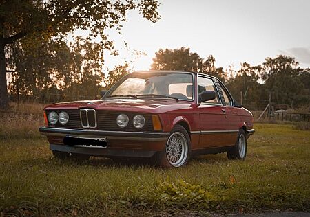 BMW 318i E21 /