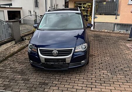 VW Touran Volkswagen 2.0 TDI 103kW - 7 sitzer