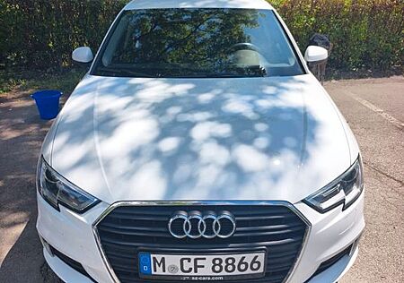 Audi A3 30 g-tron S tronic advanced Sportback adv...