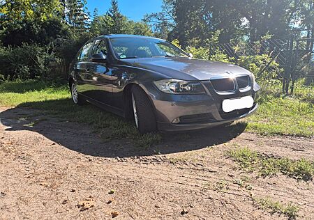 BMW 320i E90 -GSD - Xenon -Klima Automatik