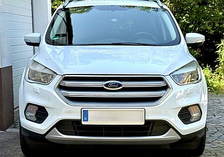 Ford Kuga 1,5 Eco Boost, TÜV neu, sehr gepflegt