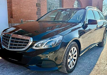 Mercedes-Benz E 220 CDI T -