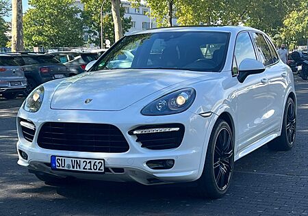 Porsche Cayenne S Diesel Chrono Paket