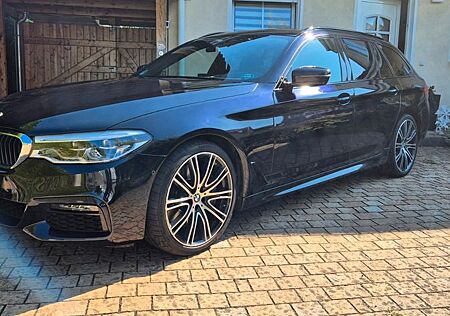 BMW 540d xDrive Touring M Sport Head-up M Paket Voll