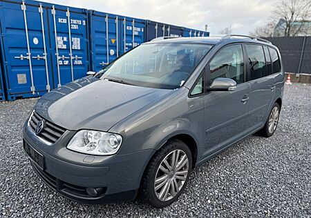 VW Touran Volkswagen Highline DSG 7 Sitzer Xenon Standh PDC