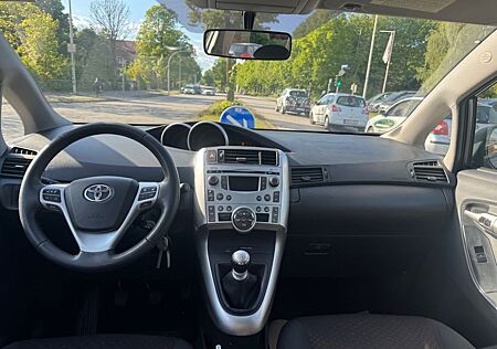 Toyota Verso Edition