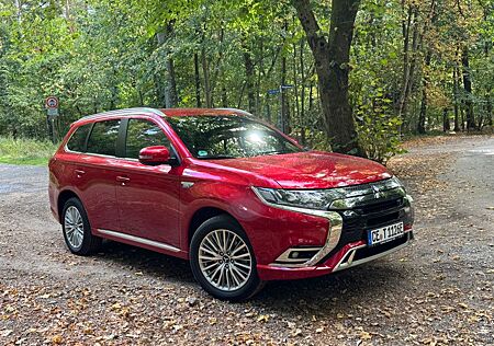 Mitsubishi Plug in Hybrid Outlander Plug-in Hybrid Outlander