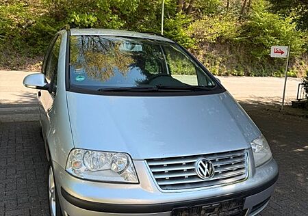 VW Sharan Volkswagen 2.0 mit TÜV 7 Sitzer Anh.kupplung